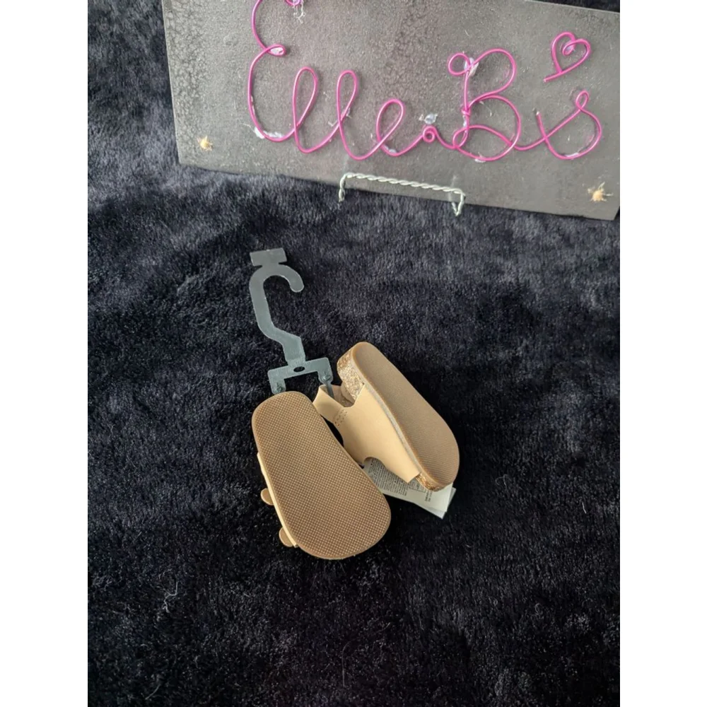 NWT Old Navy Tan Baby Sandals 0-3M